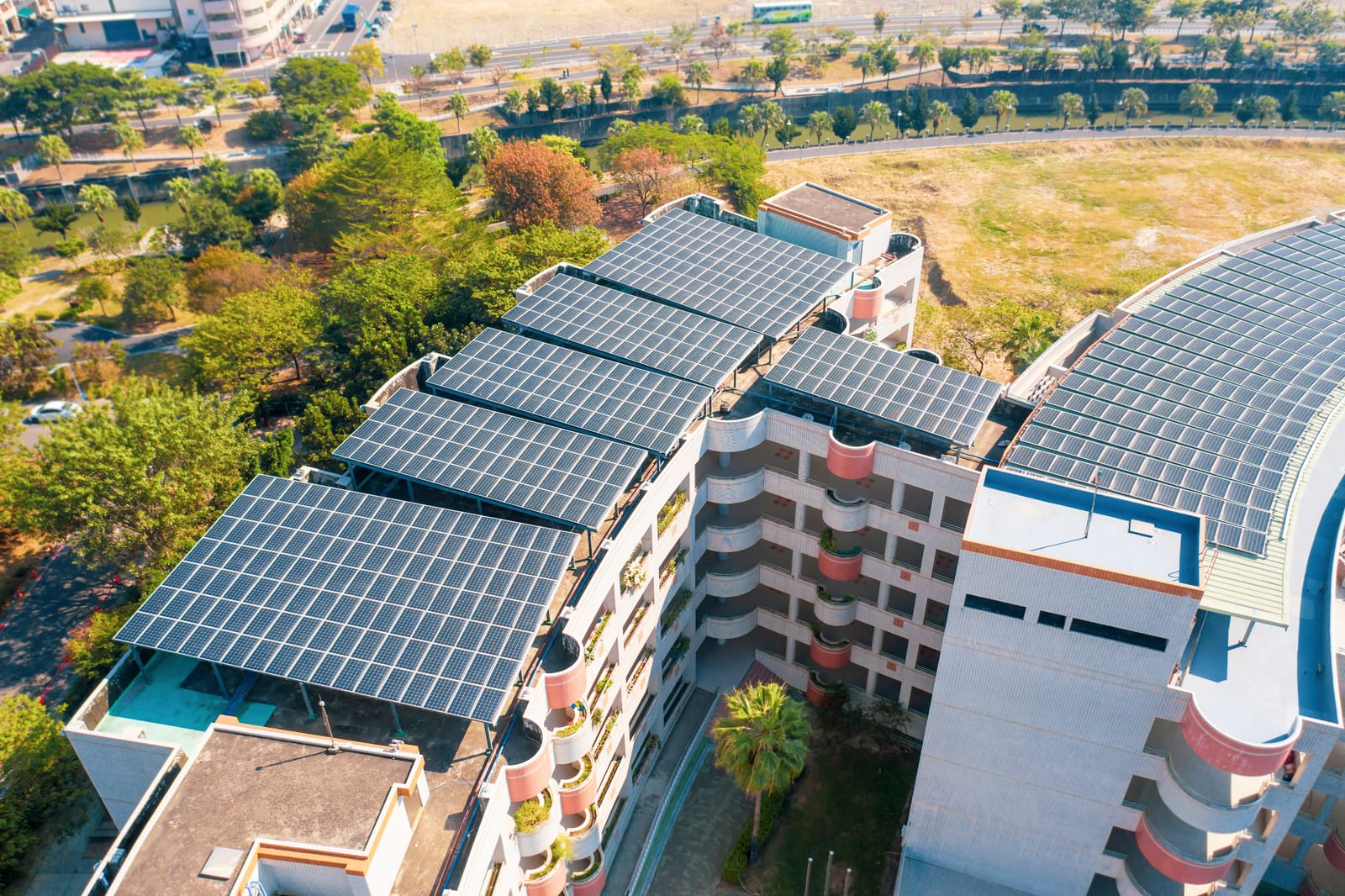 5 beneficios de la energía solar para hospitales y clínicas