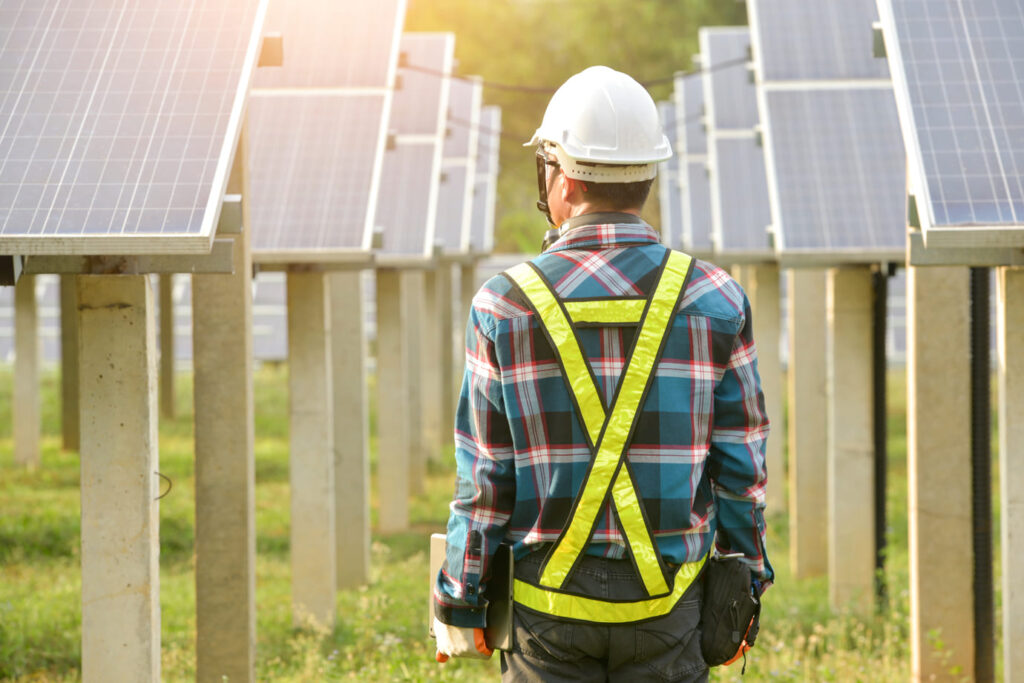 Ahorro de energía industrial: Estrategias de eficiencia para grandes consumidores